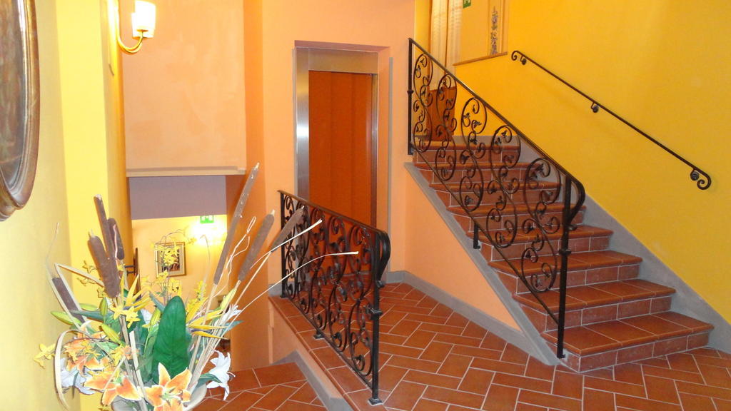Hotel La Rosa Ronta Kültér fotó