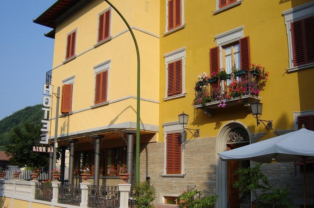 Hotel La Rosa Ronta Kültér fotó