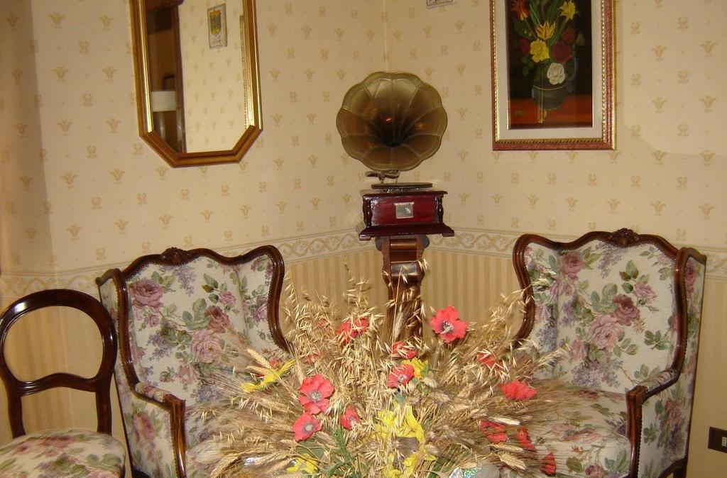 Hotel La Rosa Ronta Kültér fotó