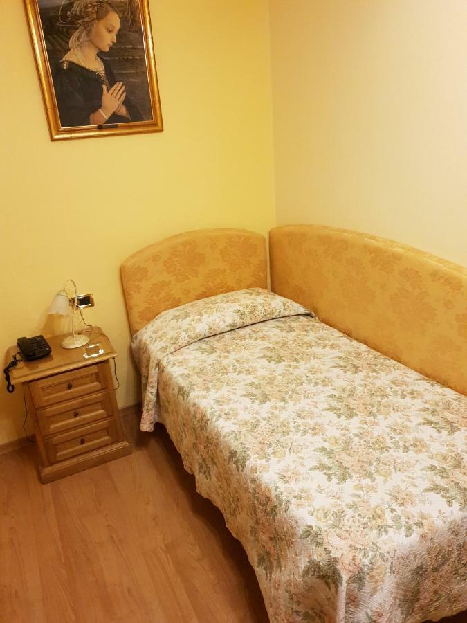 Hotel La Rosa Ronta Kültér fotó