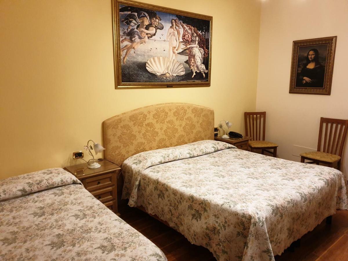 Hotel La Rosa Ronta Kültér fotó